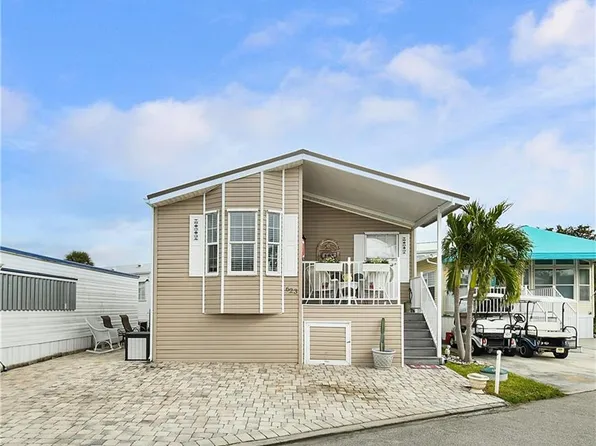 623 Nettles Blvd, Jensen Beach, FL 34957