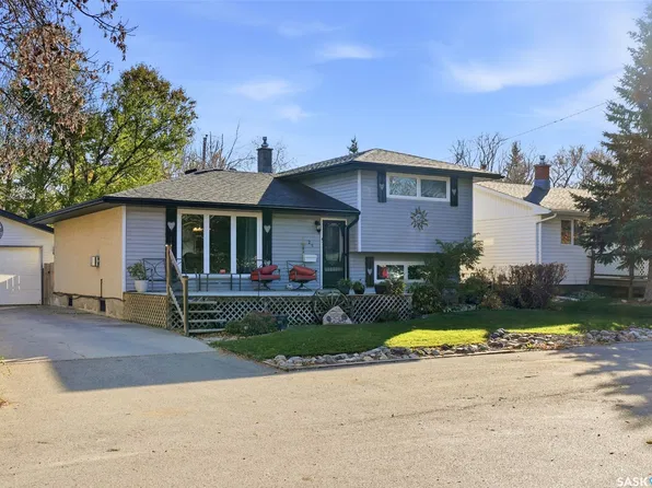 25 Short Street, Lumsden, SK S0G 3C0