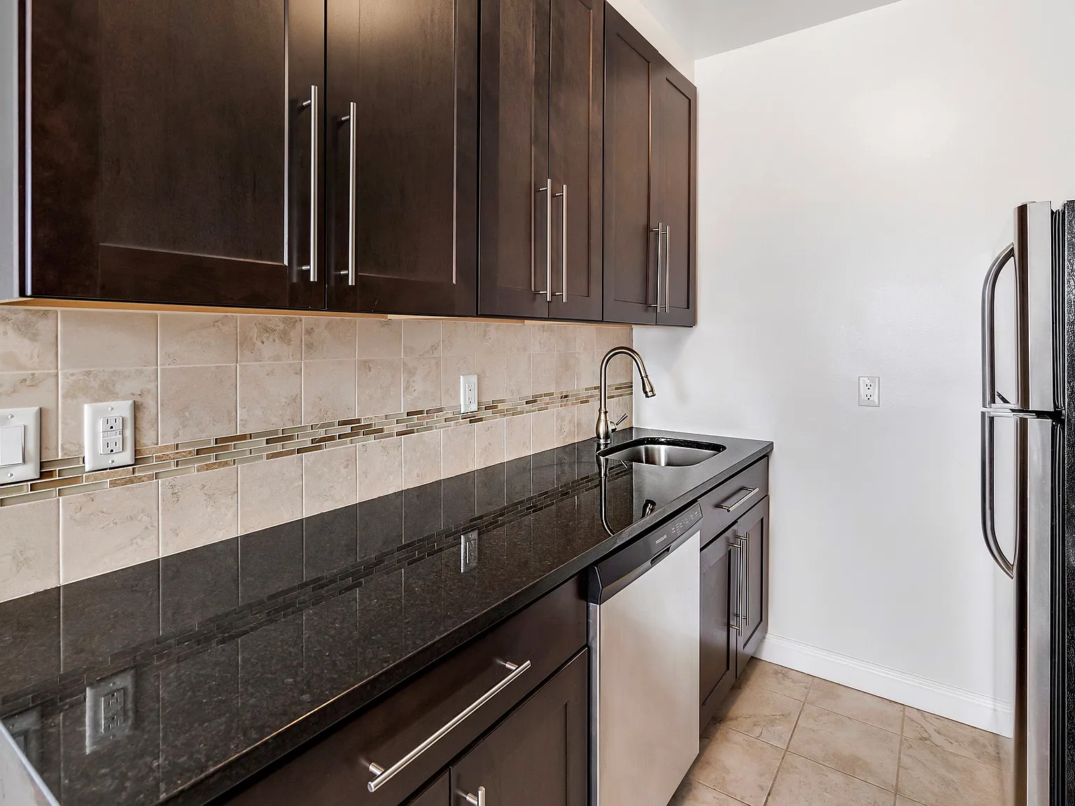 64 Park Apartments — Photo 2