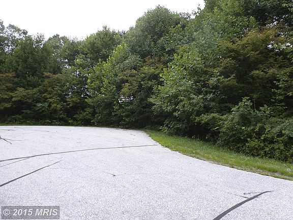 3rd image of 631 Sobrina Farm Ct