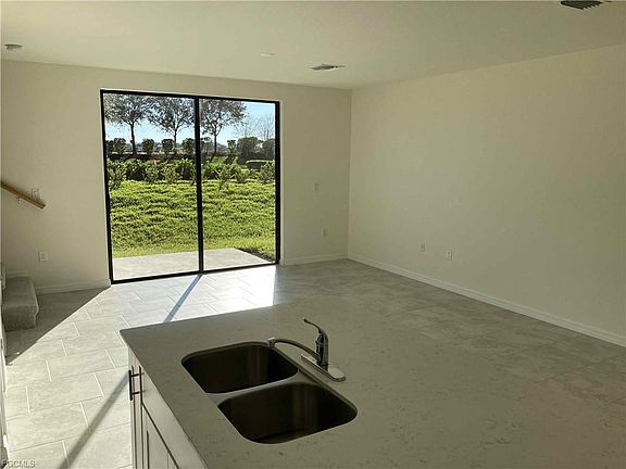 3rd image of 14011 Oviedo Pl