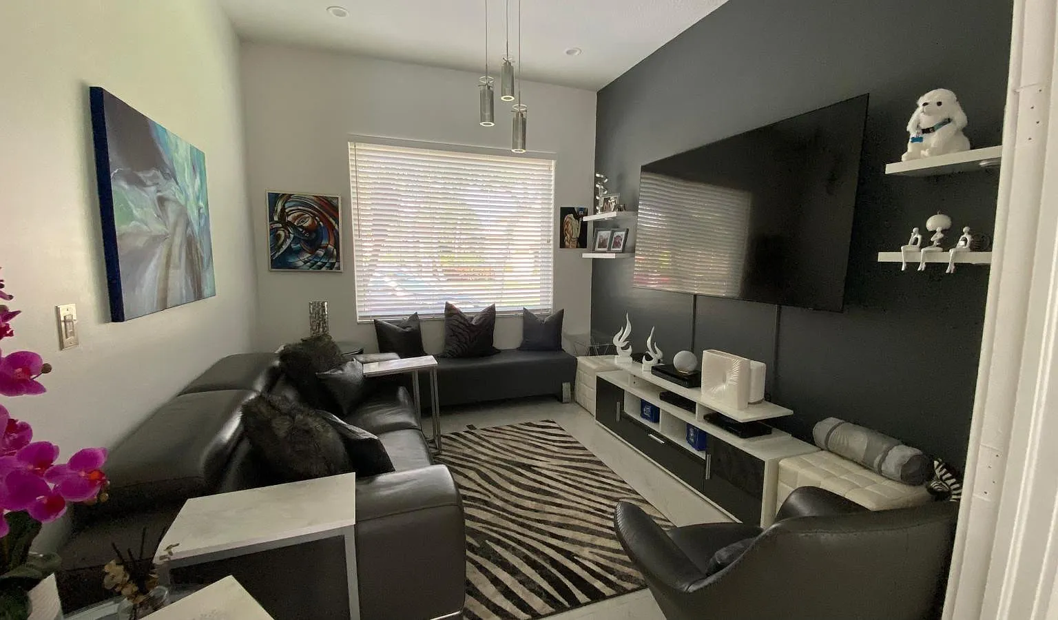 3 bed, 3.0 bath, 2199 sqft, $16,990 — Photo 4