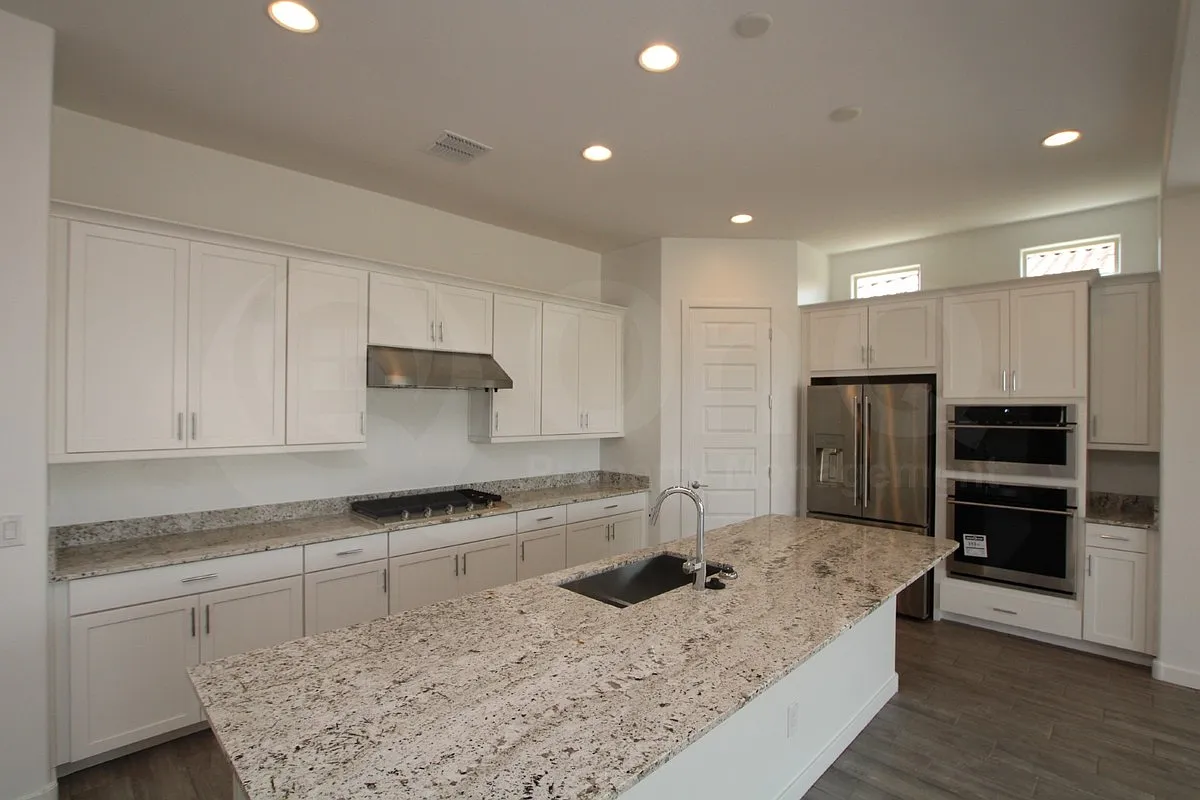 3 bed, 3.0 bath, 2187 sqft, $2,399 — Photo 2