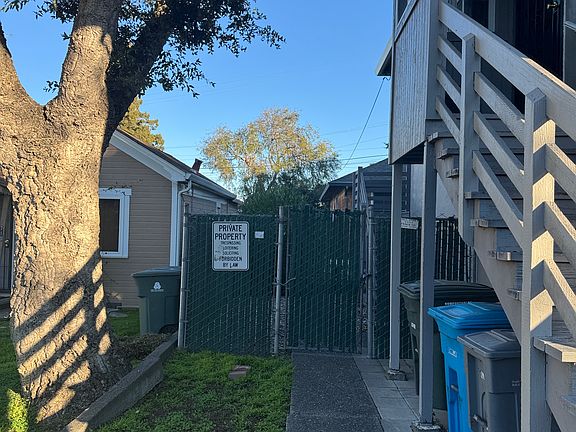 3rd image of 714 Carolina St #714