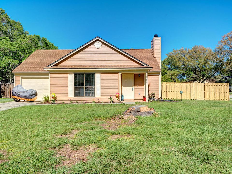 1st image of 2473 Bluffton Dr W