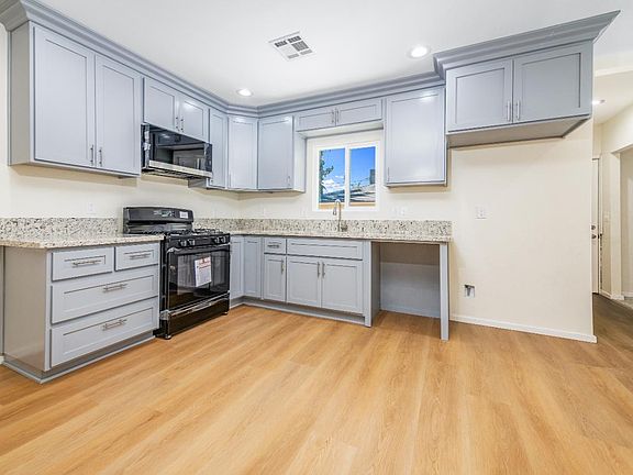 5th image of 429 Monterey St