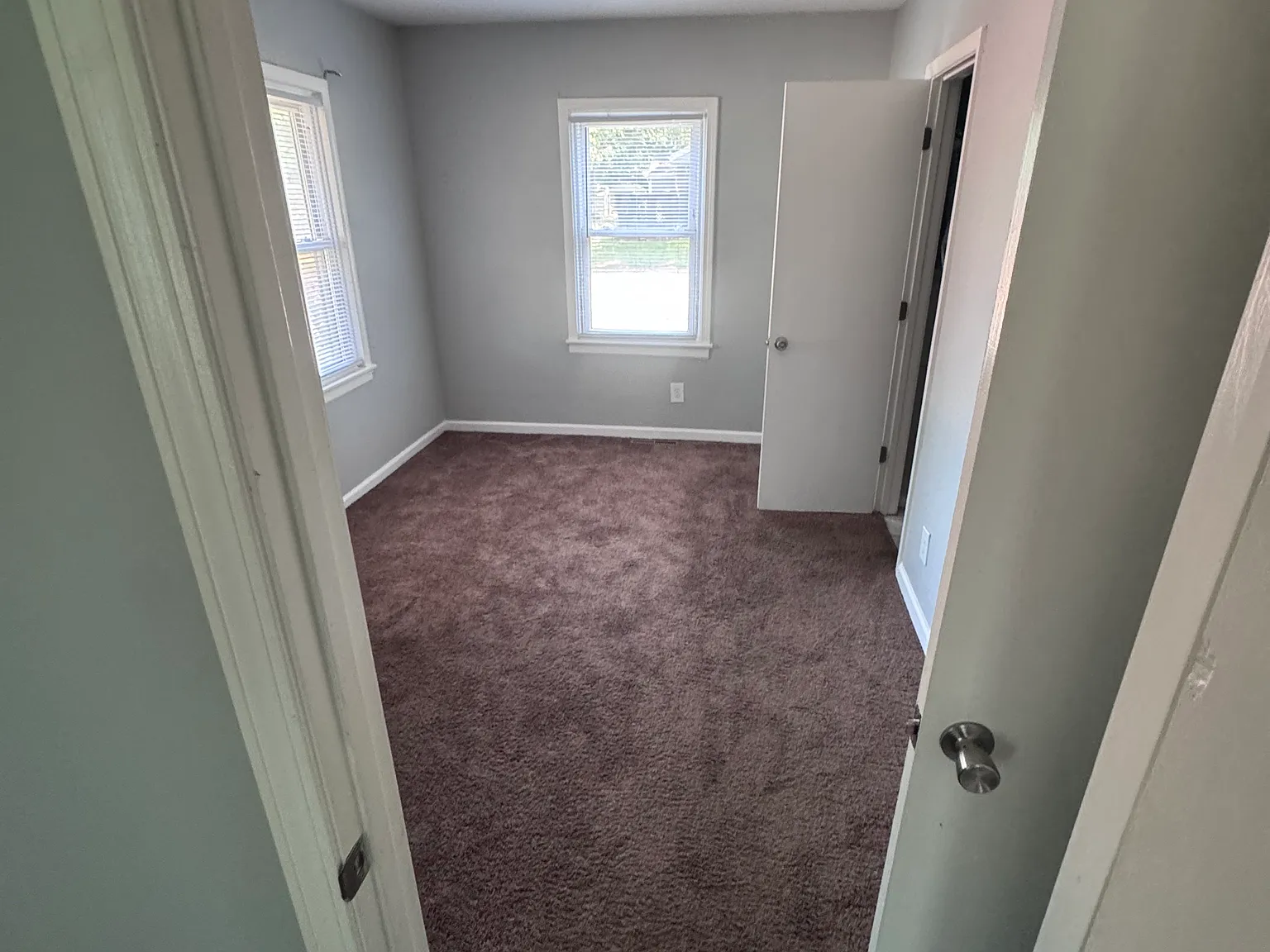 2 bed, 950 sqft, $1,050 — Photo 4