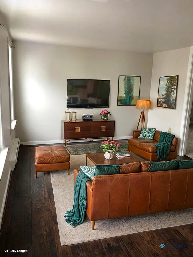 9 Winslow Street — Photo 2