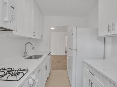 21-55 34th Ave #3C, Astoria, NY, 11106