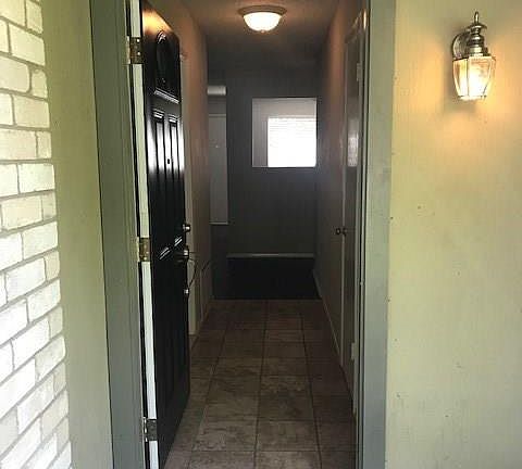 5th image of 11005 Applewood Dr