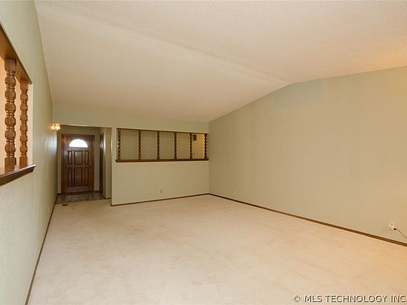 4th image of 1368 S 123rd East Ave