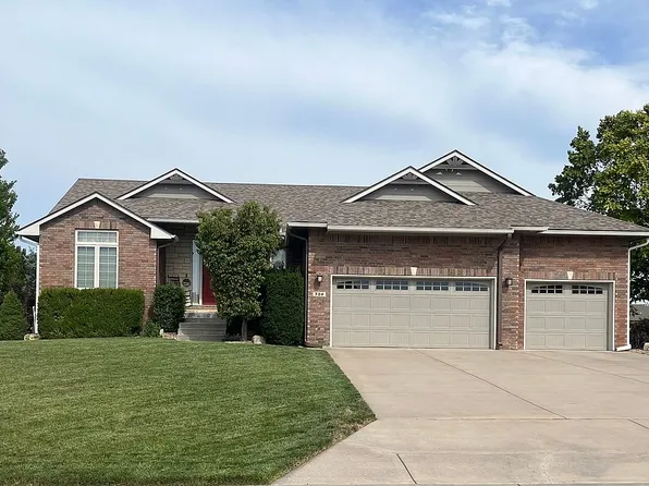 709 Bobtail Ct, Newton, KS 67114