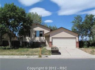 2040 Farnsworth Dr, Colorado Springs, CO 80916
