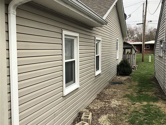 3rd image of 411 Voorhees St