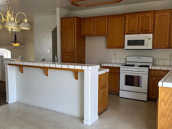 3rd image of 407 Brite Meadow Ct