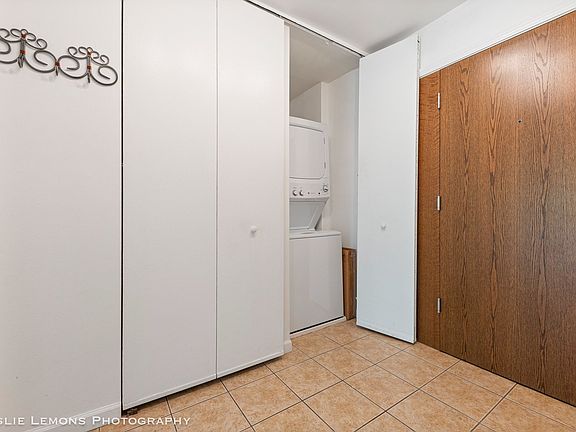 2nd image of 6000 Oakwood Dr APT 5B