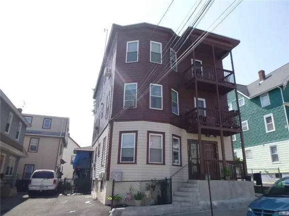 179 Woodbine St, Pawtucket, RI 02860