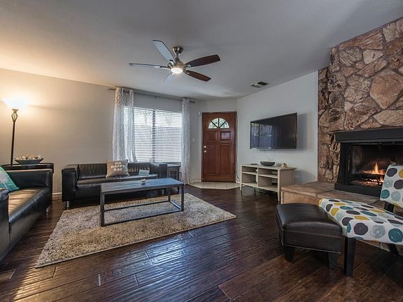 3rd image of 1861 Missouri St