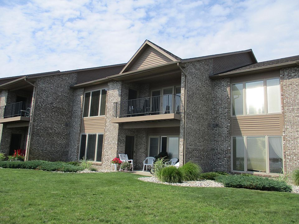 1st image of 215 S Lakeshore Dr Unit 4