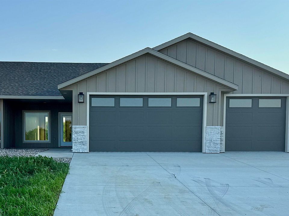 1st image of 601 Mill Pond Rd #1