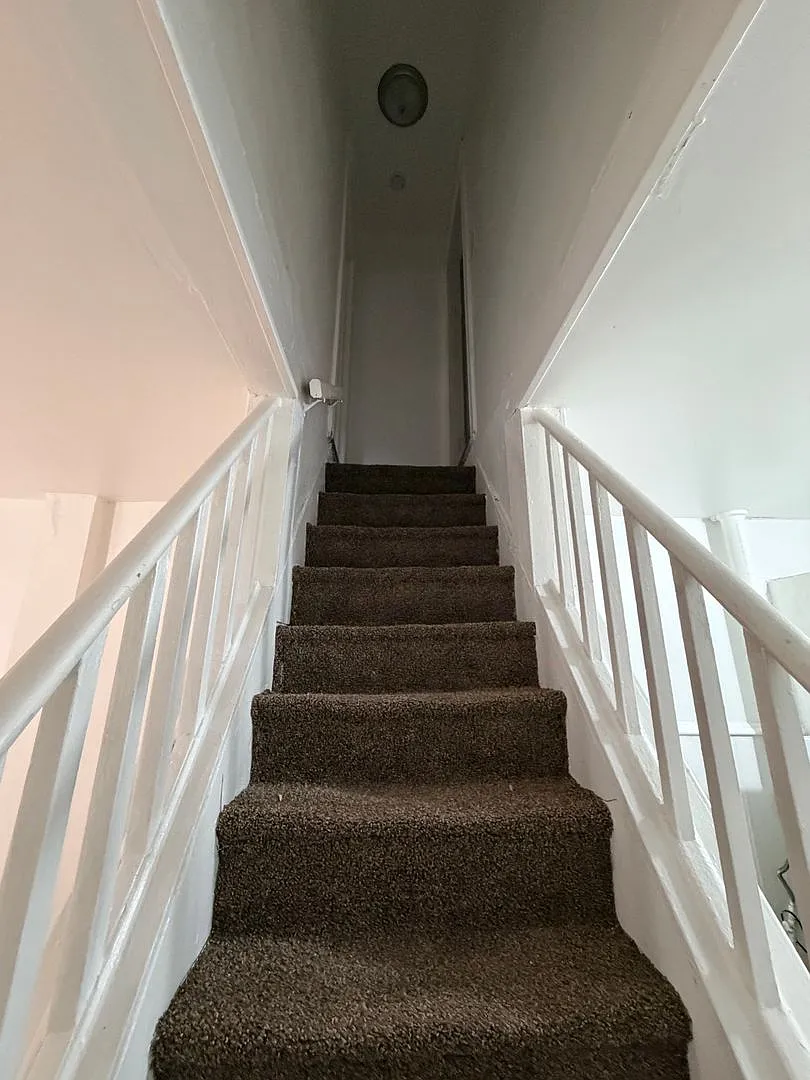 33 Hills Pl — Photo 4