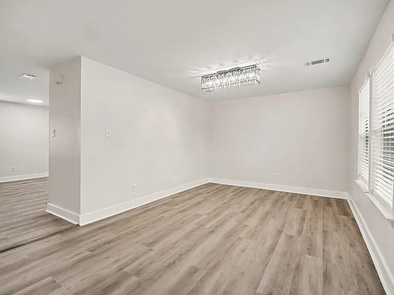 431 Laurel Timbers Dr — Photo 4