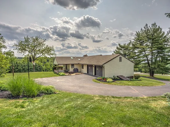 873 Ridge Ave, Ephrata, PA 17522