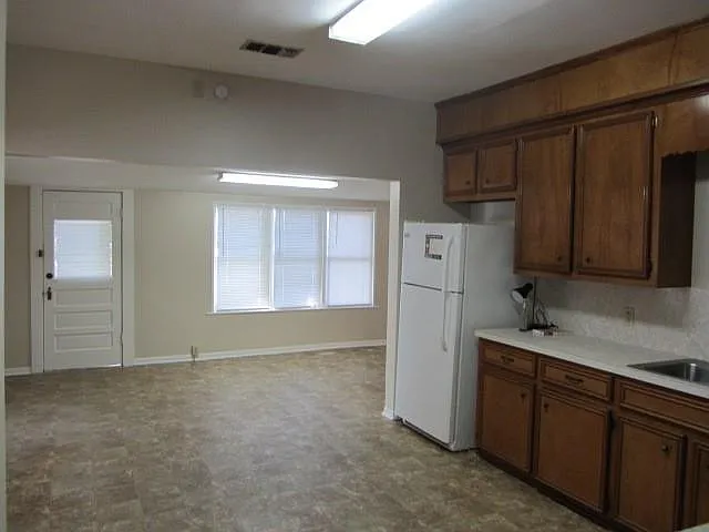3002 Montgomery Rd — Photo 15
