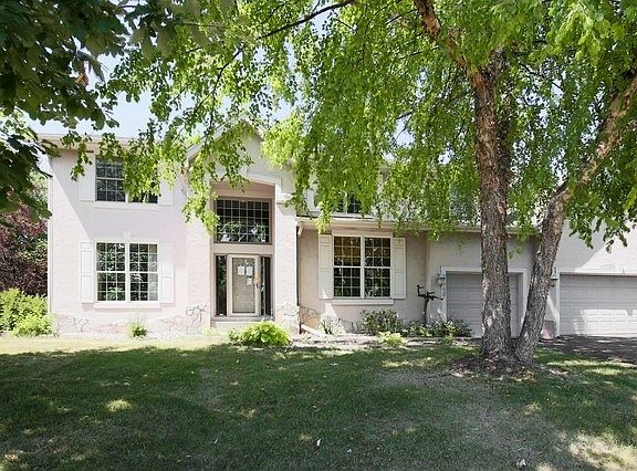 2nd image of 2448 Longacres Dr