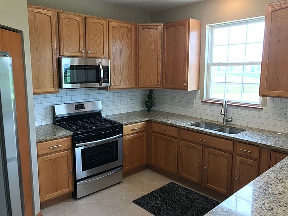5th image of 7517 Rosewind Dr