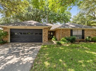 3216 Elkhart Ct, Arlington, TX 76016