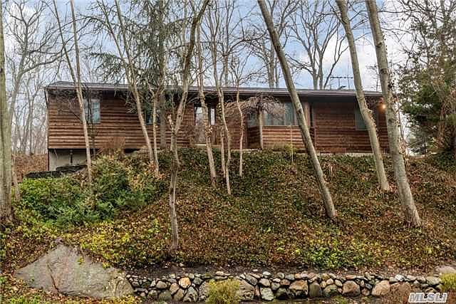 1st image of 4 Tudor Ct