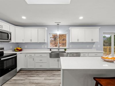 14 Abbott Street, Hudson, NH, 03051