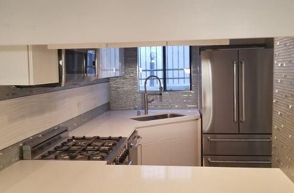 4th image of 11630 Chenault St #3
