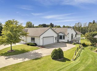 1410 Kaat Ln, Sheboygan, WI 53081