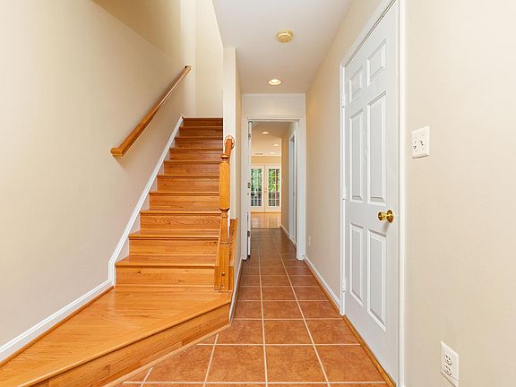 4th image of 8112 Dove Cottage Ct
