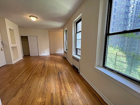2nd image of 529 E 85th St APT 3E