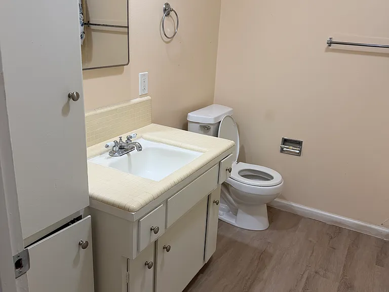 7630-7626 Brentwood Dr — Photo 5