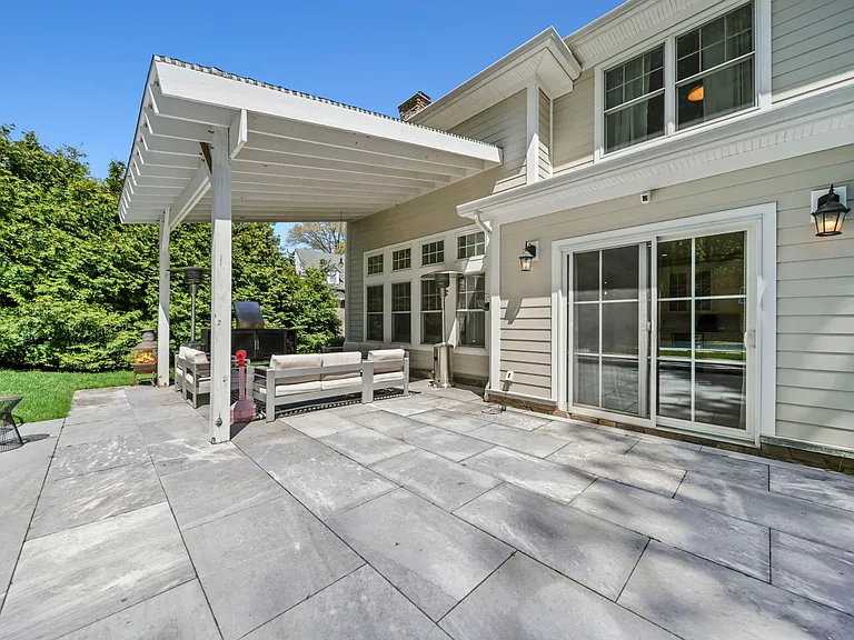 191 Jefferson Ave — Photo 40