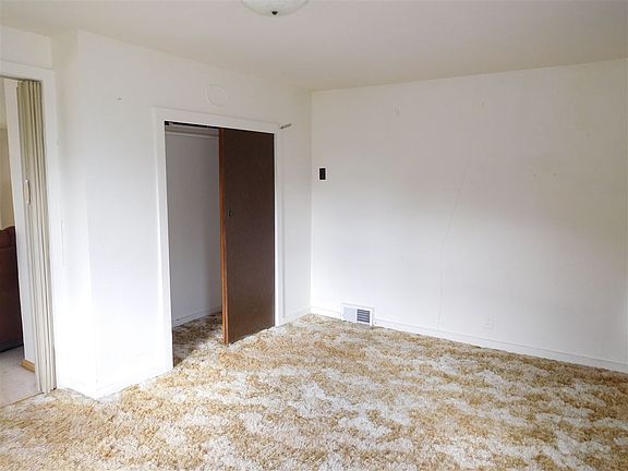 5th image of 518 15th Ave