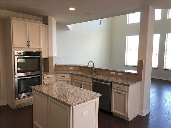 4th image of 1012 Naranjo Dr #75NNY4