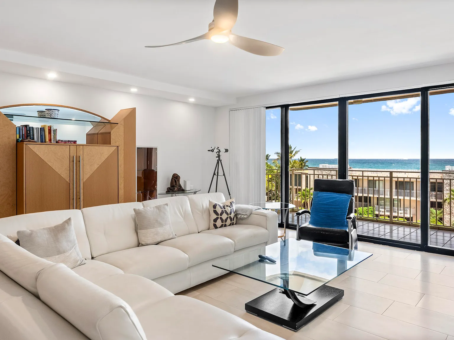2 bed, 2.5 bath, 2367 sqft, $8,500 — Photo 1