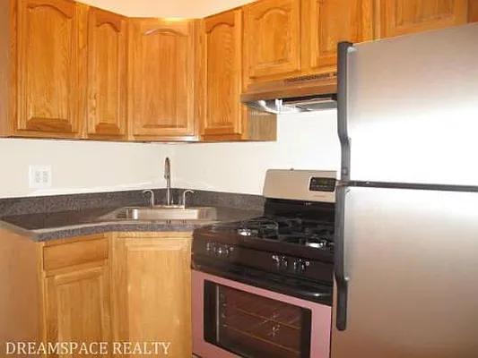 Rented by Dream Space Realty | media 10