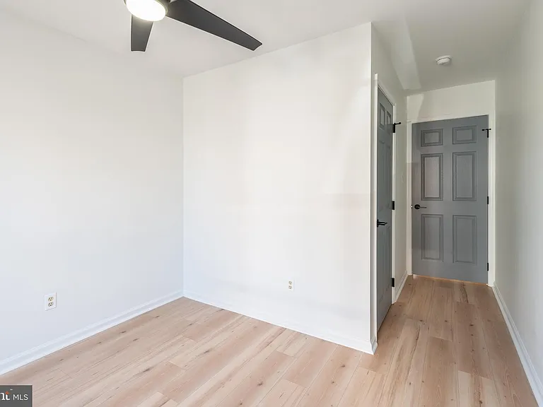 1330 N Hancock St — Photo 32