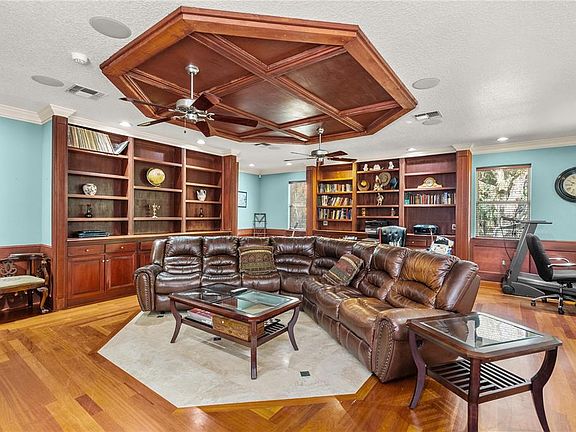 3rd image of 295 N Jungle Rd