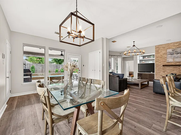 3510 Artesian Springs Ct — Photo 15