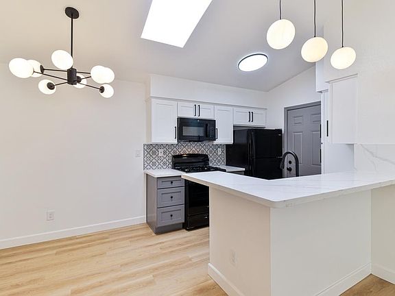 4th image of 4968 Vail Ln
