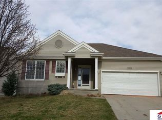 13909 Kelly Dr, Bellevue, NE 68123