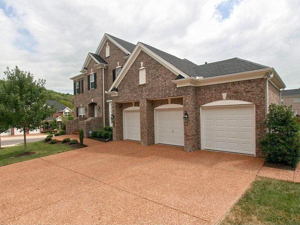 1st image of 1413 Leeds Dr