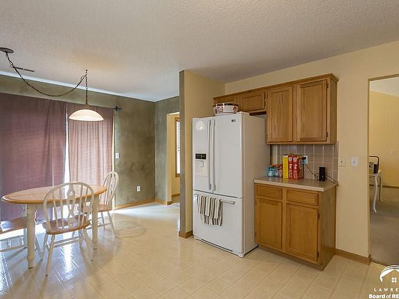 4th image of 2945 Whitmore Dr